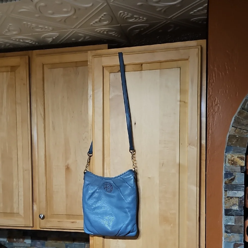Tory Burch Kolbe Swingpack Crossbody Shoulder Bag Blue Pebbled Leather